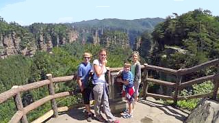 A wonderful family trip through China 中国. A must see, beautiful film if you`re thinking of traveling to China - one of the very best films of its type : great adventures, lovely family.    Places visited include BeiJing, Xi`An, ZhangJiaJie, GuiLin, Hong Kong, HuaShan, the LongJi rice terraces, and more ...    