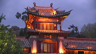 Beautiful LiJiang 丽江 at night ...