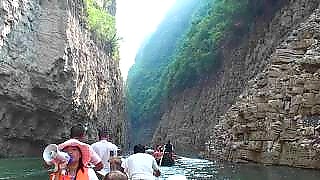 A sanpan ride along the ShenNong Stream 神农流 - a YangTse River tributary