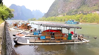 Video : China : Hiking along the beautiful Li River 漓江 (YangDi to XingPing) - video