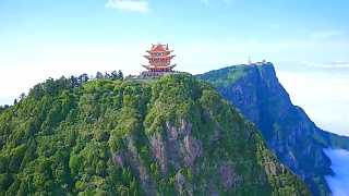 Beautiful Mount EMei (EMeiShan 峨眉山) from the air