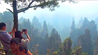Video : China : The beautiful ZhangJiaJie 张家界, HuNan province