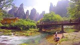 Video : China : A trip to beautiful ZhangJiaJie 张家界