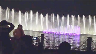 Video : China : Musical fountains, West Lake 西湖, HangZhou 杭州