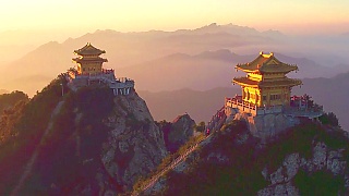 The beautiful LaoJunShan 老君山 mountain and temple, HeNan province