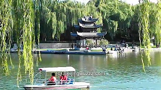 Video : China : TaoRanTing Park 陶然亭公园, BeiJing - video