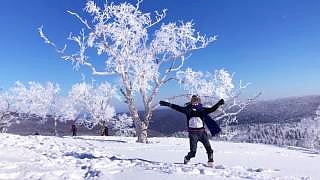 China 中国 in the winter snow …