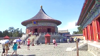 The beautiful, and lively, Temple of Heaven 天坛 in BeiJing