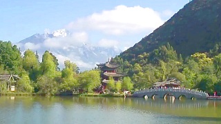 This is LiJiang 丽江 old town …