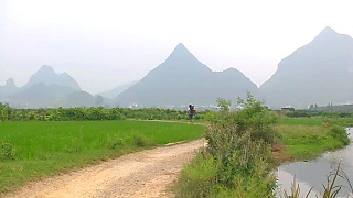 Rock climbing in YangShuo 阳朔