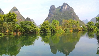 Video : China : YangShuo 阳朔 : bicycle ride, YuLong River raft trip, Karst climbing, and clips from Impression Liu San Jie