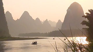 Video : China : The beautiful YuLong River 玉龙河, GuangXi province