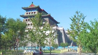Video : China : A journey through China 中国 – feature length BeiJing, Xi`An and ShangHai. A feature-length film.    With Dennis Hurd ...    